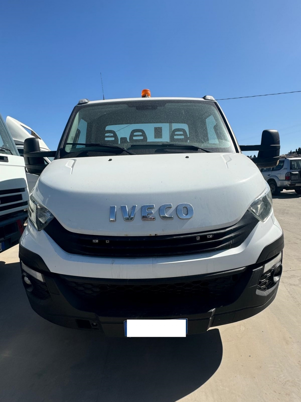  - Autosalone Catalano