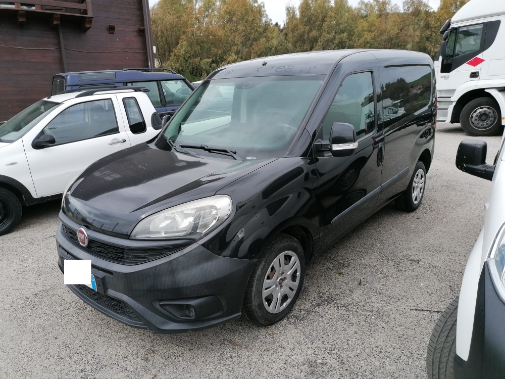  - Autosalone Catalano