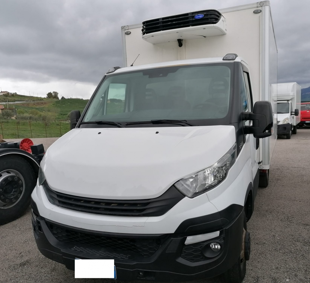  - Autosalone Catalano