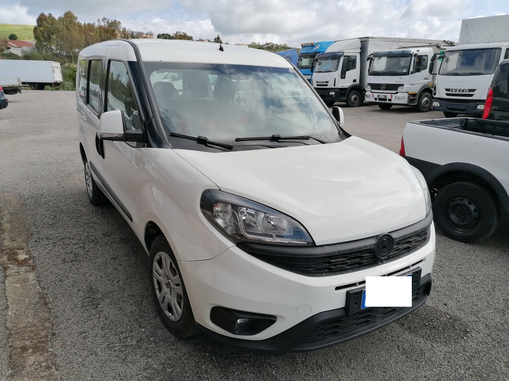  - Autosalone Catalano